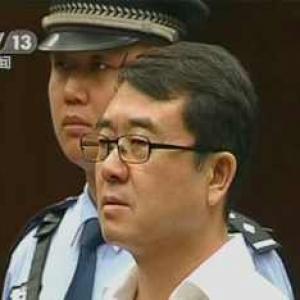 Bo Xilai scandal: China's ex-police chief gets 15 yrs jail
